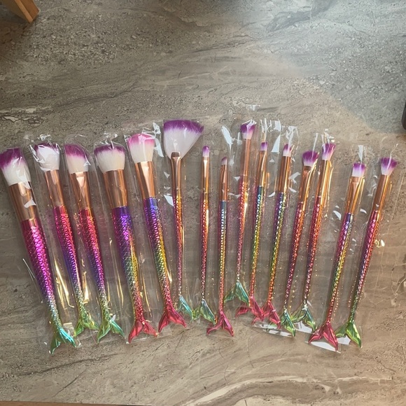 Other - ✨Host Pick✨Mermaid Makeup Brushes - 15 pieces